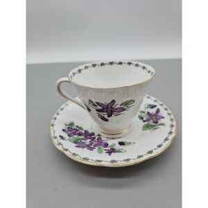 Tuscan TeaCup Saucer 1947-1960 Woodland #C4736 Purple Violets Leaves w/Gold Trim